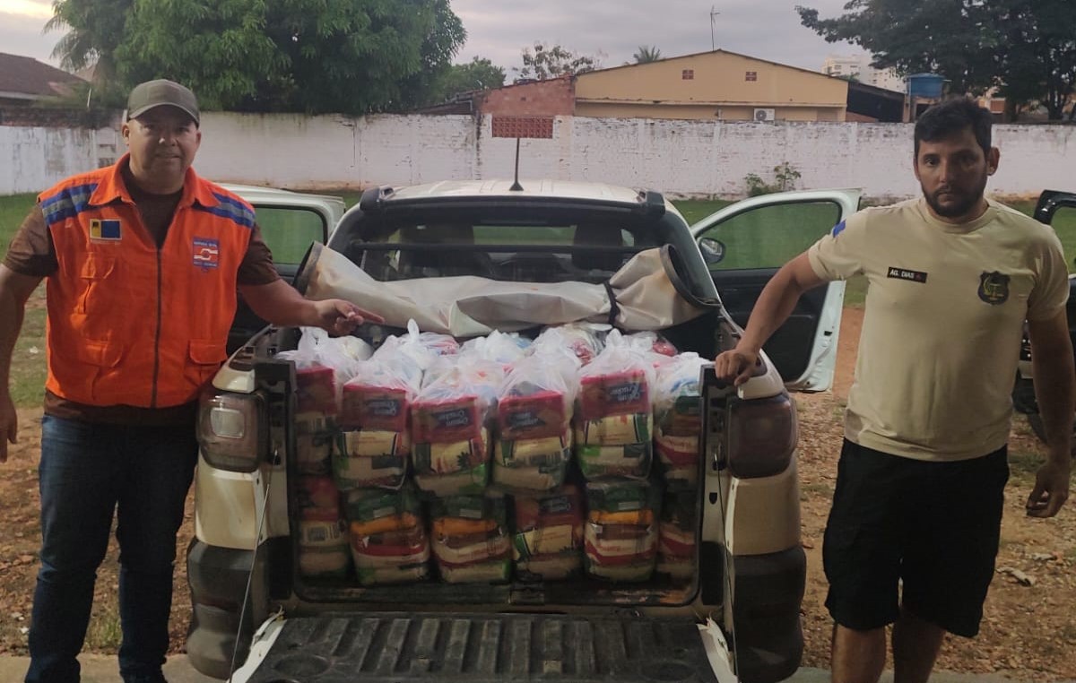 Cestas básicas foram doadas por parceiros da Prefeitura que somam forças com a gestão municipal